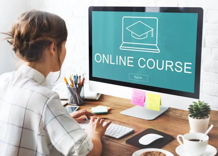 How Are Online Courses Changing the Way We Learn?